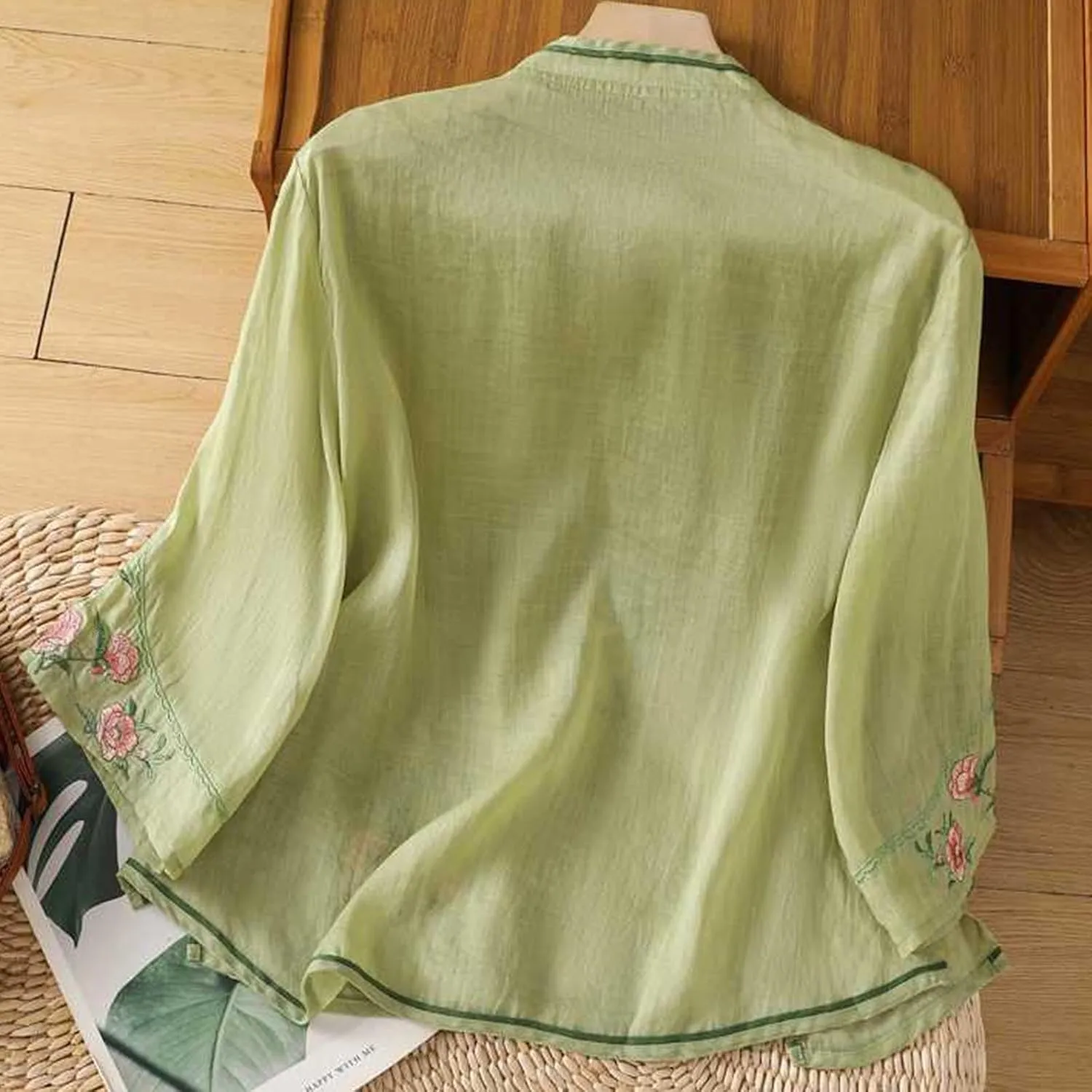 Mzkdieey Women's Cotton Linen Retro Chinese Frog Button Tops Traditional Mandarin Collar Shirts Floral Embroidered Blouse