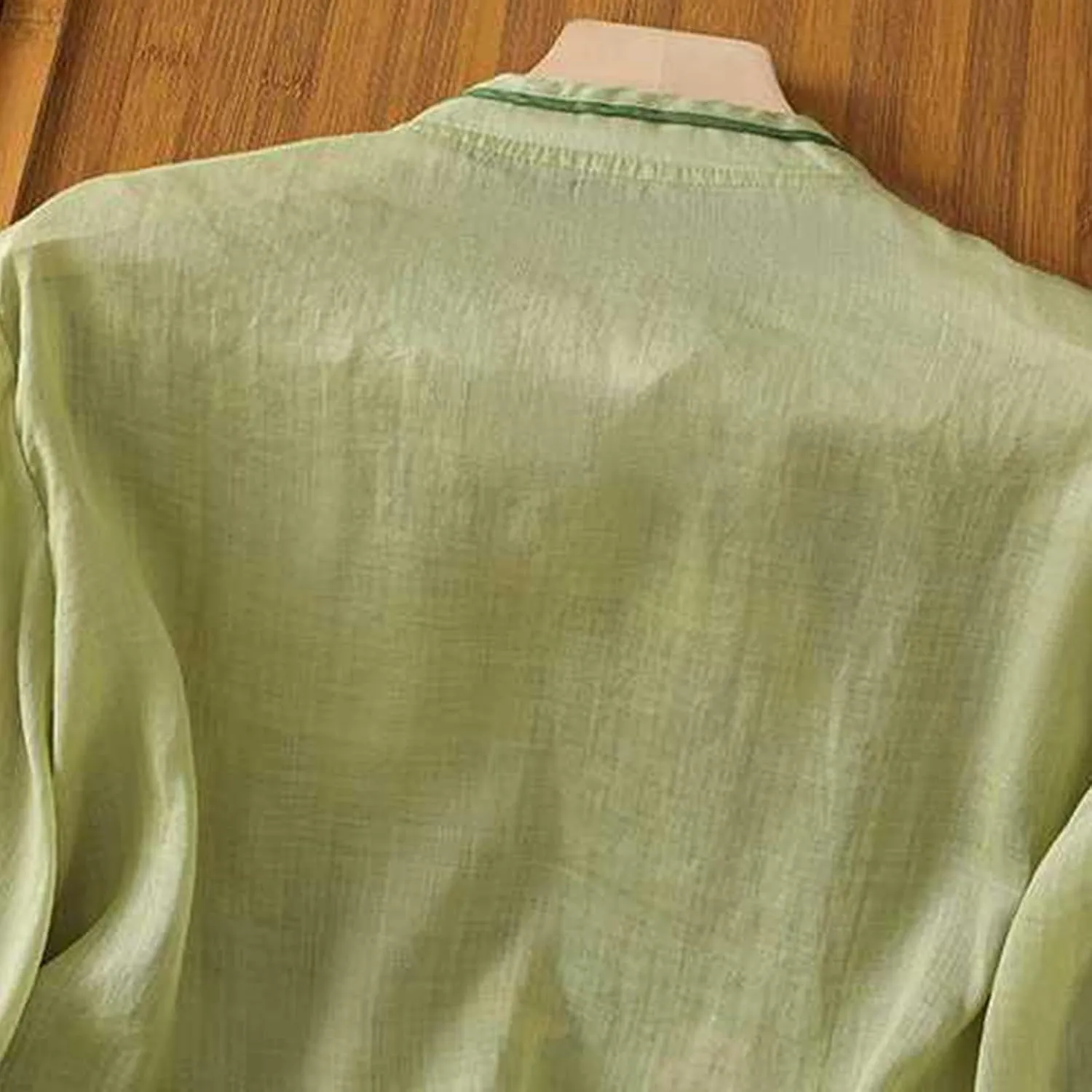 Mzkdieey Women's Cotton Linen Retro Chinese Frog Button Tops Traditional Mandarin Collar Shirts Floral Embroidered Blouse