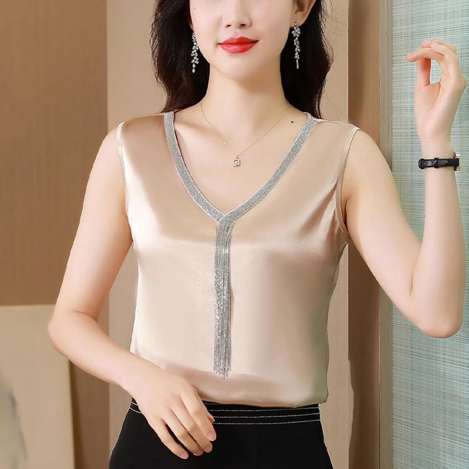 Women Summer Fashion Tops Printed V Neck Sleeveless Shirts Casual Loose Comfortable Camisole Tops Backless Top