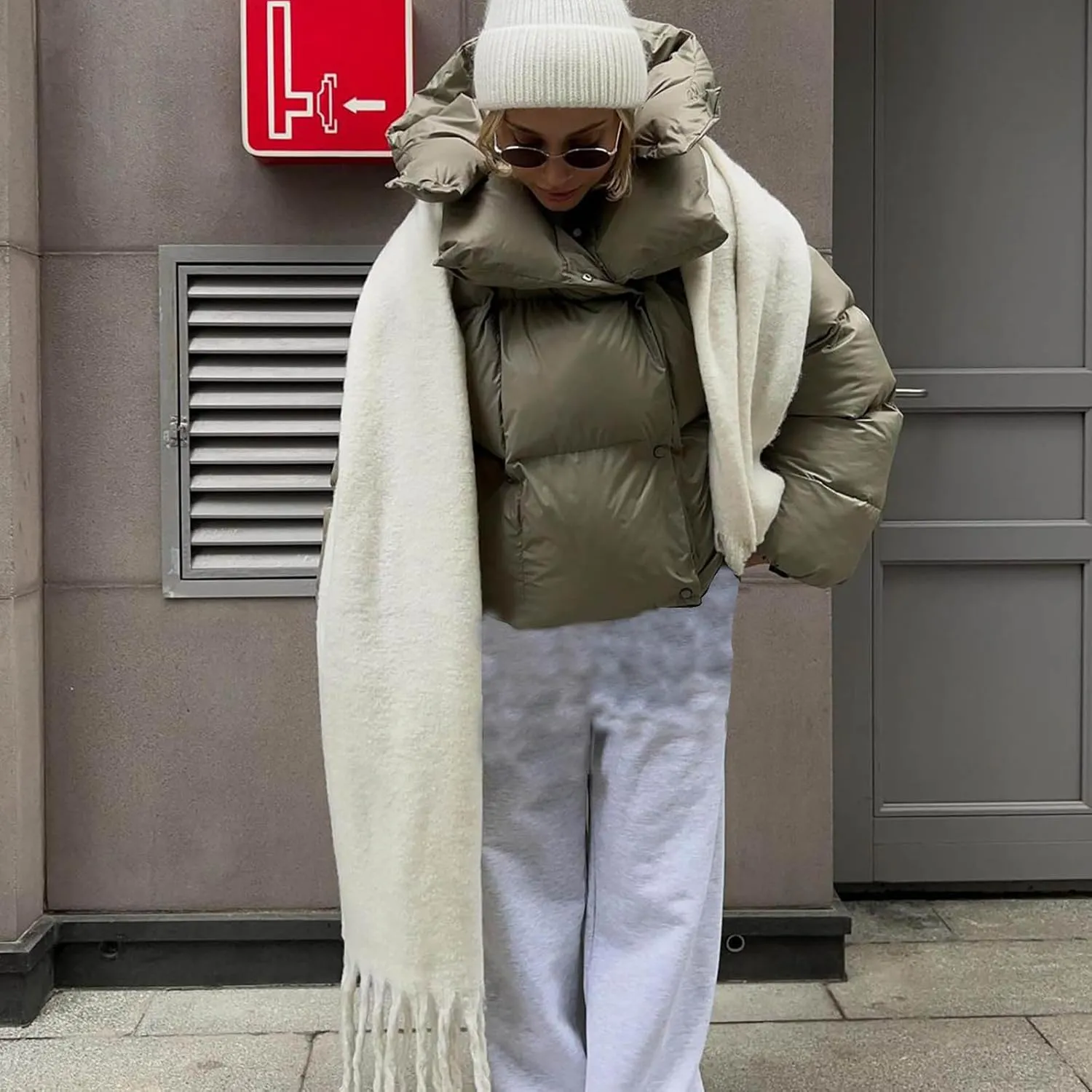 Womens Cropped Puffer Jacket Thicken Fluffy Down Jacket Warm Winter Coats Long Sleeve Stand Collar Padded Short Coats